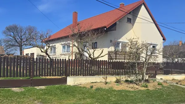 Eladó családi ház, Zalaegerszeg 3 szoba 109 m² 71.9 M Ft