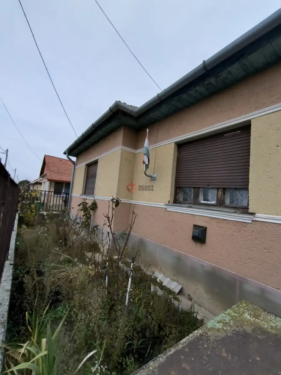 eladó családi ház, Zsámbok