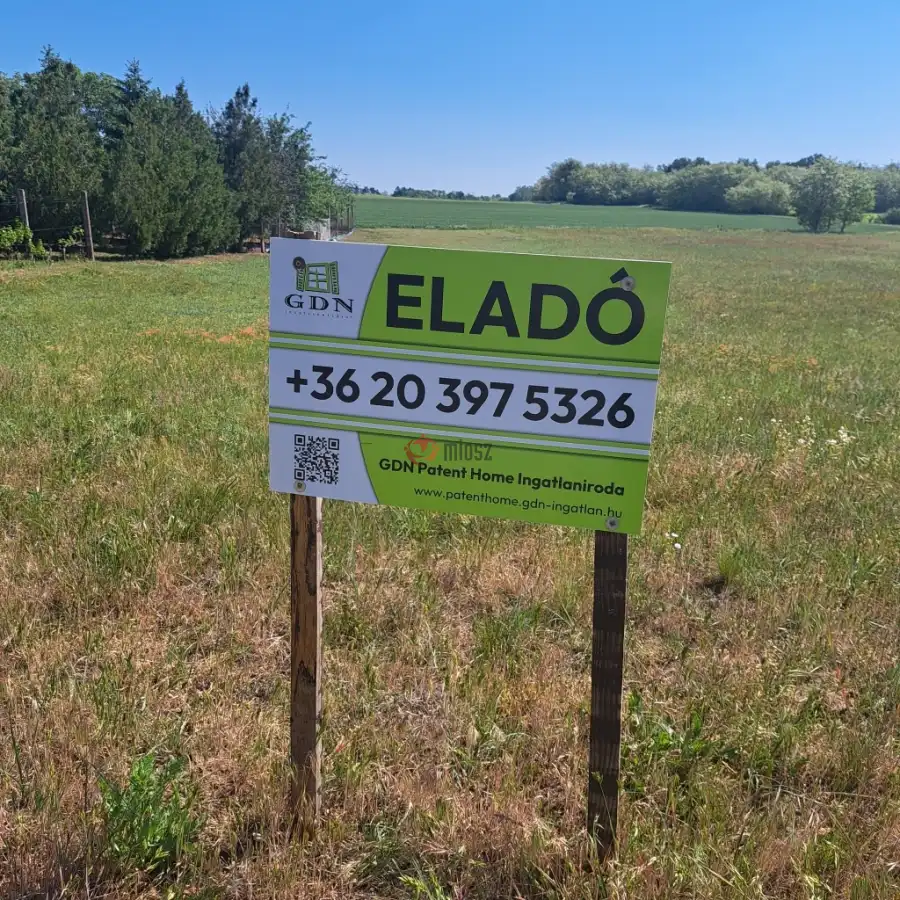 eladó  Építési telek, Vajta