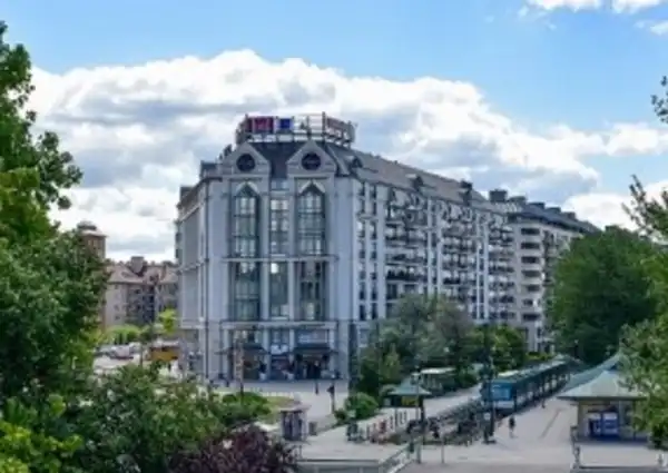 Eladó garázs, Budapest, IX. kerület 1228 m² 398 M Ft