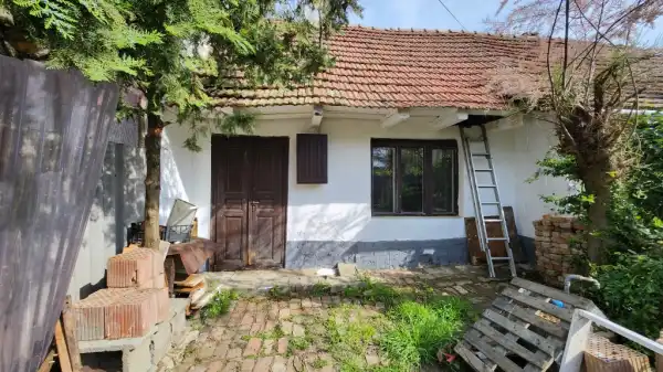 Eladó házrész, Gyöngyössolymos 1 szoba 25 m² 7.99 M Ft