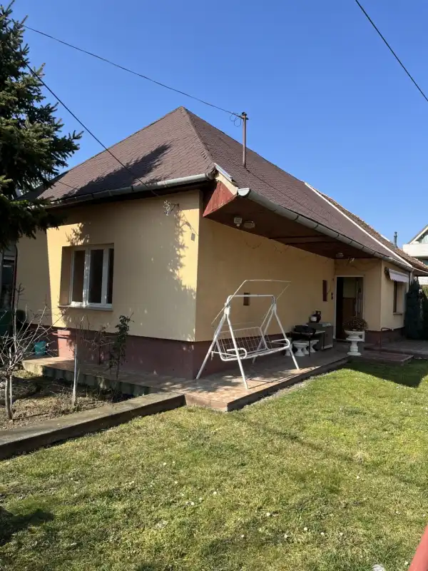 Eladó ikerház, Budaörs 1+1 szoba 52 m² 73.9 M Ft