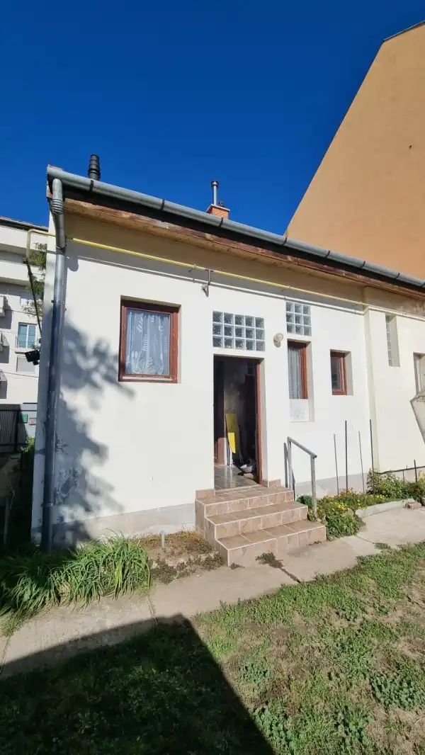 Eladó ikerház, Budapest, XIX. kerület 2 szoba 56 m² 81 M Ft Eladó ikerház, Budapest, XIX. kerület 2 szoba 56 m² 81 M Ft