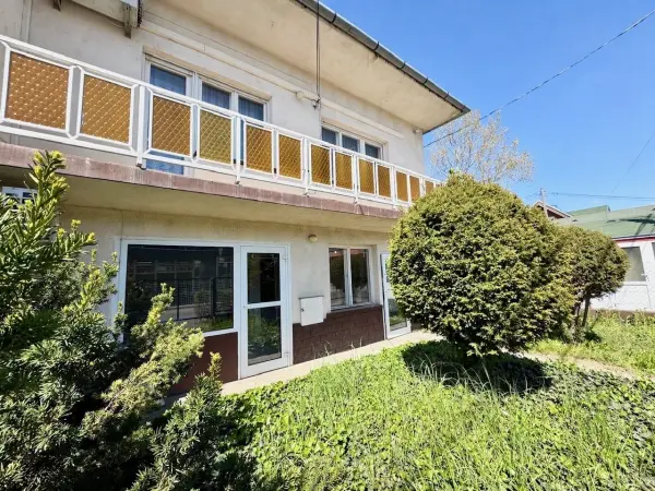 Eladó ikerház, Budapest, XVI. kerület 7+2 szoba 207 m² 149.9 M Ft