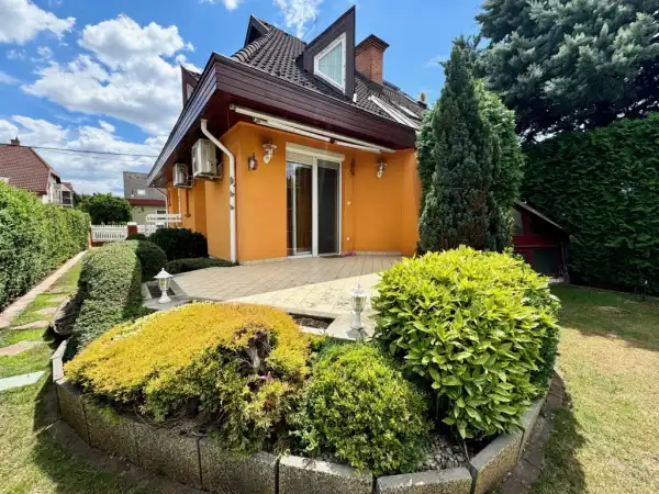 Eladó ikerház, Budapest, XVII. kerület 4 szoba 195 m² 149.99 M Ft Eladó ikerház, Budapest, XVII. kerület 4 szoba 195 m² 149.99 M Ft