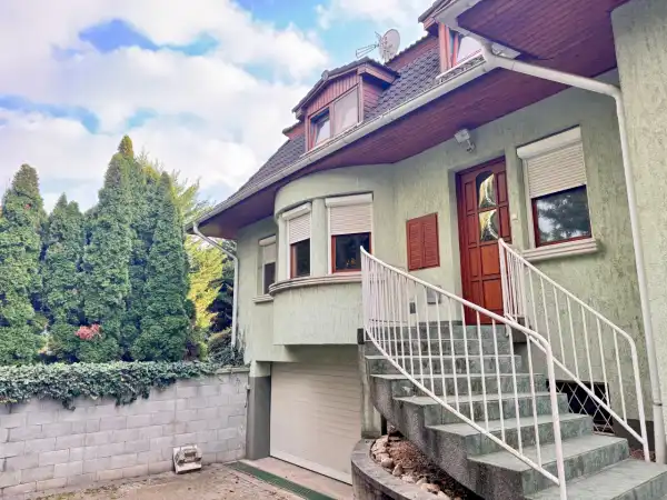 Eladó ikerház, Budapest, XXII. kerület 5 szoba 240 m² 187.9 M Ft