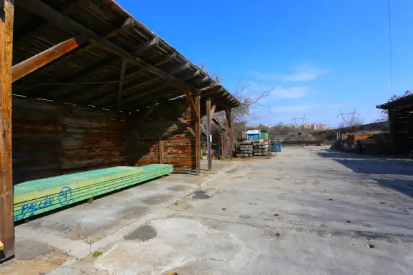 Eladó ipari ingatlan, Budapest, XV. kerület 7658 m² 699 M Ft