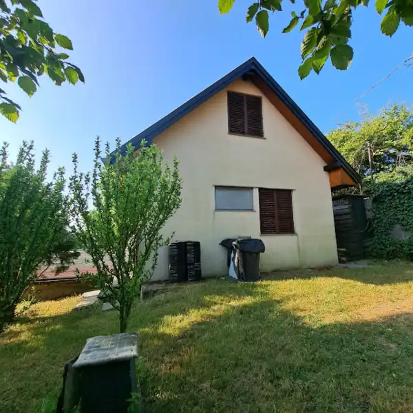 Eladó nyaraló, Balatonkenese 2 szoba 80 m² 39.5 M Ft