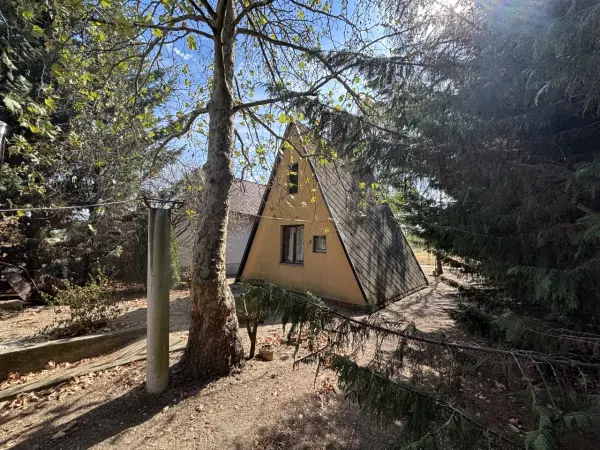 Eladó nyaraló, Komárom 2 szoba 38 m² 12 M Ft