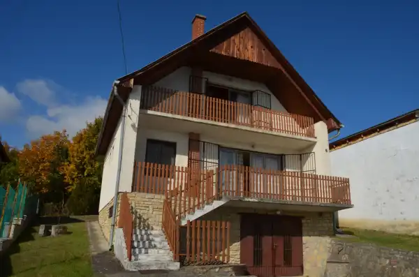 Eladó nyaraló, Szentendre 5 szoba 116 m² 119 M Ft Eladó nyaraló, Szentendre 5 szoba 116 m² 119 M Ft