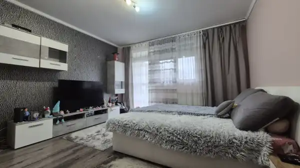 Eladó panellakás, Százhalombatta 2+1 szoba 64 m² 62.5 M Ft