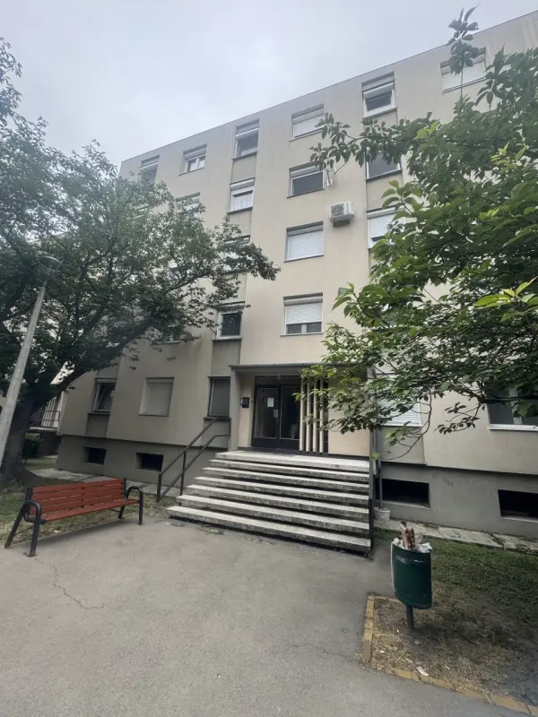 Eladó panellakás, Szekszárd 2+2 szoba 62 m² 34 M Ft