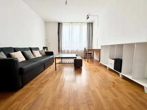 Eladó panellakás, Szentendre 3 szoba 67 m² 74.9 M Ft