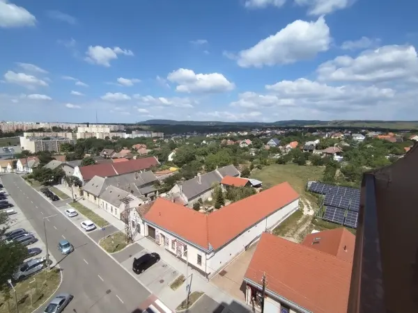 Eladó panellakás, Várpalota 1+3 szoba 69 m² 59.9 M Ft
