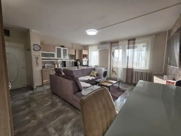 Eladó panellakás, Veszprém 3 szoba 55 m² 58 M Ft Eladó panellakás, Veszprém 3 szoba 55 m² 58 M Ft