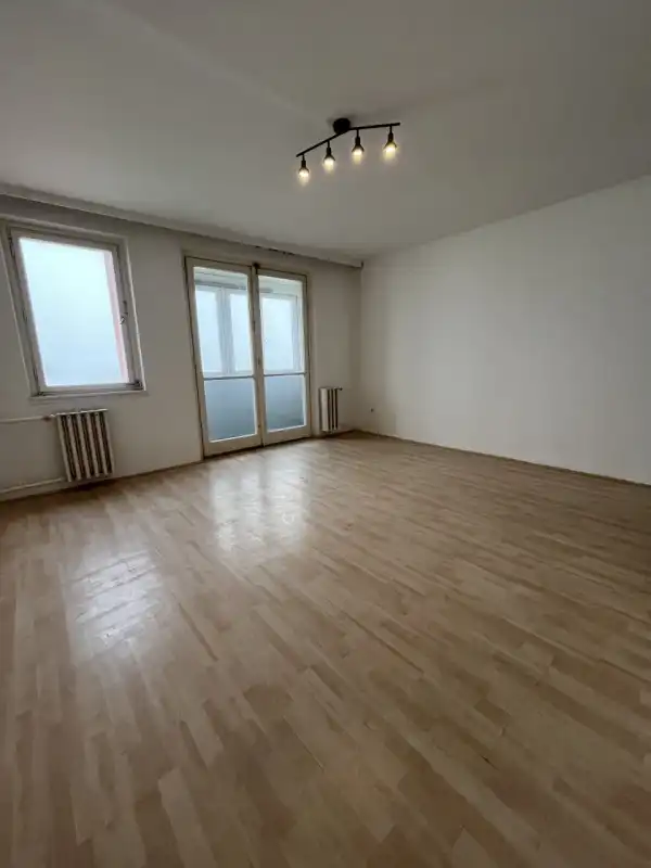 Eladó panellakás, Veszprém 2 szoba 54 m² 42.5 M Ft