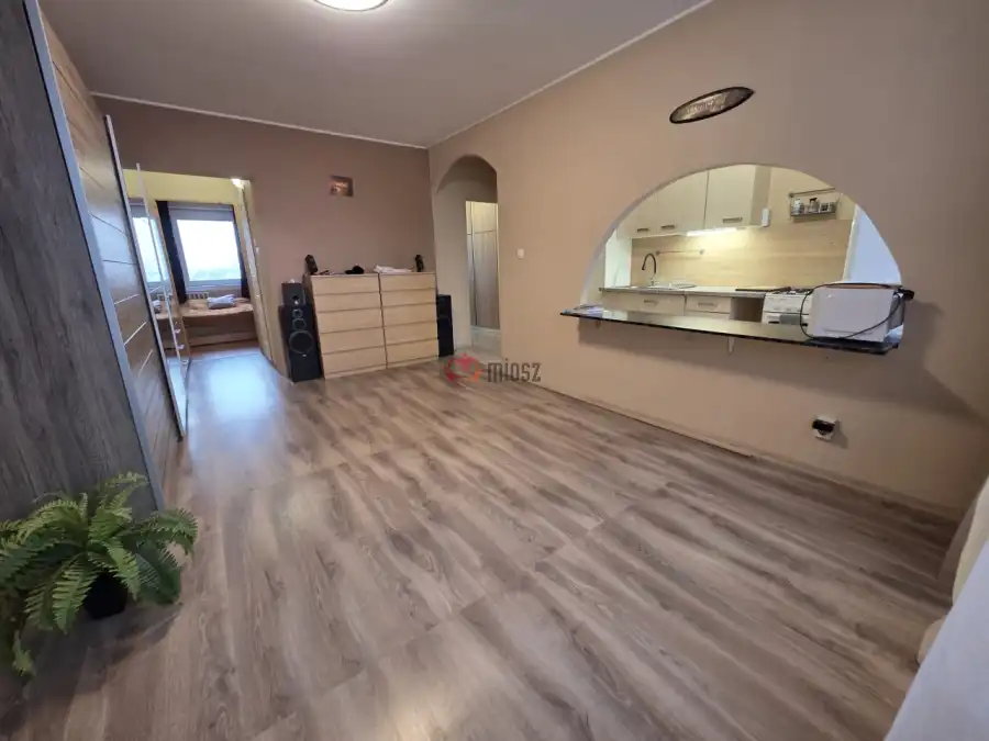 eladó panellakás, Veszprém