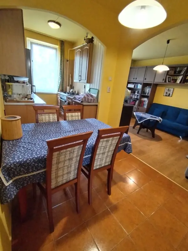 Eladó panellakás, Veszprém 1+3 szoba 68 m² 59.5 M Ft