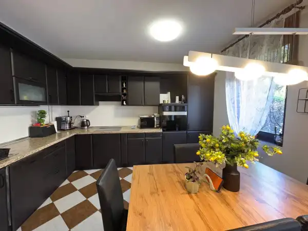 Eladó sorház, Veresegyház 4+1 szoba 120 m² 98 M Ft