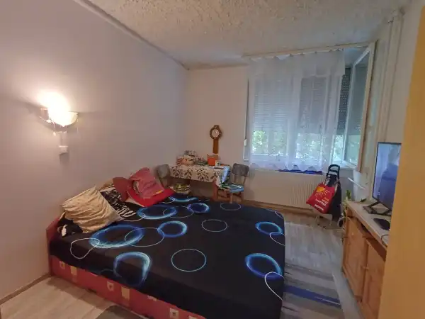 Eladó téglalakás, Baja 1 szoba 18 m² 20 M Ft Eladó téglalakás, Baja 1 szoba 18 m² 20 M Ft
