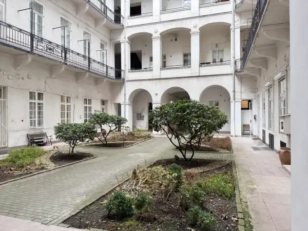 Eladó téglalakás, Budapest, V. kerület 2 szoba 83 m² 145 M Ft