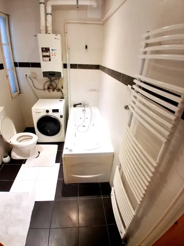Eladó téglalakás, Budapest, VI. kerület 2+1 szoba 61 m² 86.49 M Ft