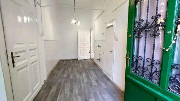 Eladó téglalakás, Budapest, VI. kerület 1+1 szoba 45 m² 62.9 M Ft