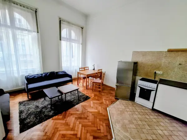 Eladó téglalakás, Budapest, VI. kerület 2 szoba 53 m² 92.9 M Ft