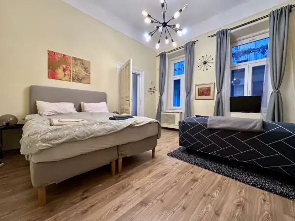 Eladó téglalakás, Budapest, VII. kerület 1 szoba 33 m² 53.8 M Ft