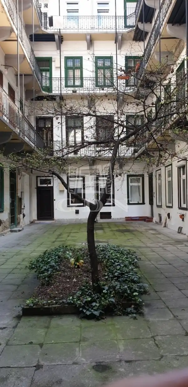 Eladó téglalakás, Budapest, VII. kerület 1 szoba 26 m² 41.9 M Ft