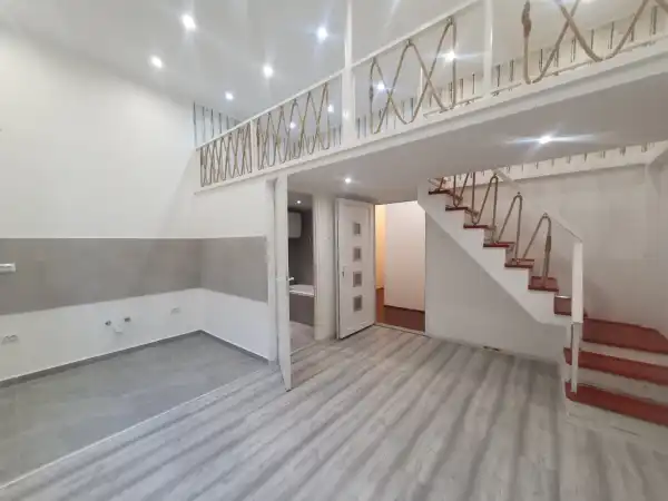 Eladó téglalakás, Budapest, VIII. kerület 8 szoba 217 m² 165 M Ft