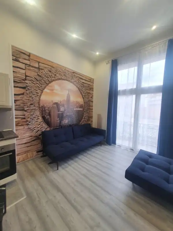 Eladó téglalakás, Budapest, VIII. kerület 8 szoba 217 m² 165 M Ft Eladó téglalakás, Budapest, VIII. kerület 8 szoba 217 m² 165 M Ft