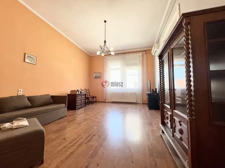 eladó téglalakás, Budapest, VIII. kerület