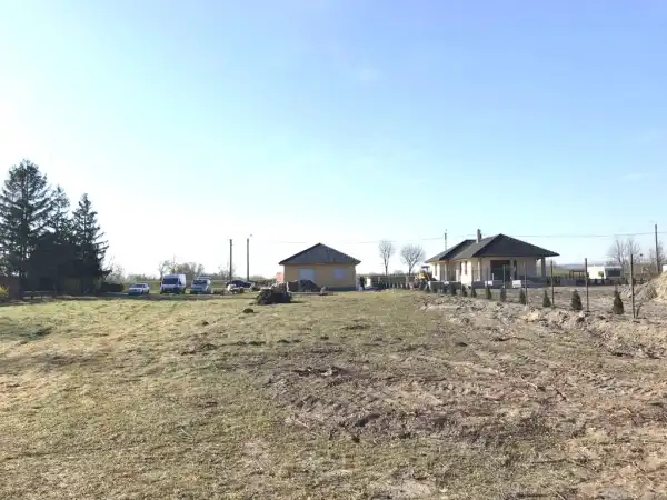 Eladó Üdülő, Balatonkeresztúr 616 m² 23.5 M Ft