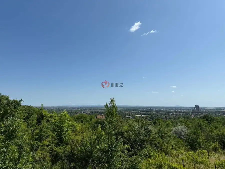 eladó  Üdülő, Miskolc