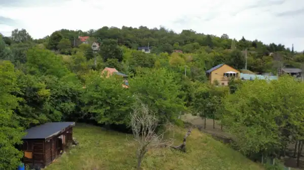Eladó Üdülő, Szentendre 1882 m² 65 M Ft Eladó Üdülő, Szentendre 1882 m² 65 M Ft