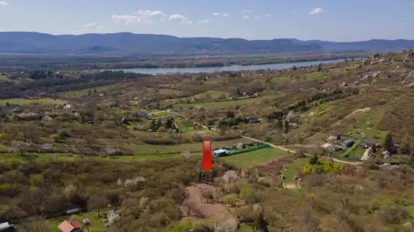 Eladó Üdülő, Vác 3329 m² 11.9 M Ft