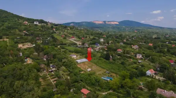 Eladó Üdülő, Vác 3270 m² 37 M Ft