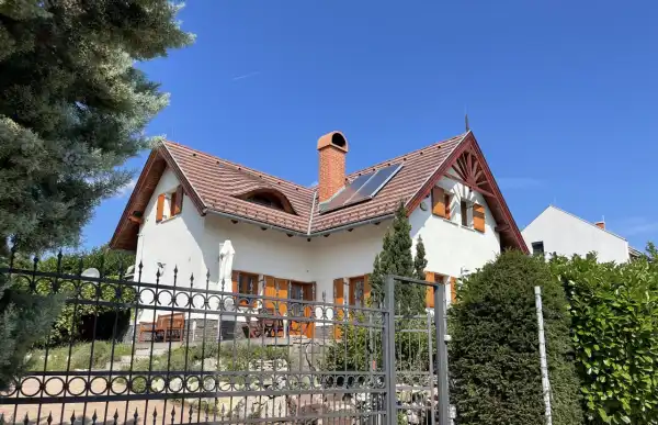 Eladó újszerű családi ház, Balatonfüred 2+2 szoba 114 m² 386 M Ft Eladó újszerű családi ház, Balatonfüred 2+2 szoba 114 m² 386 M Ft