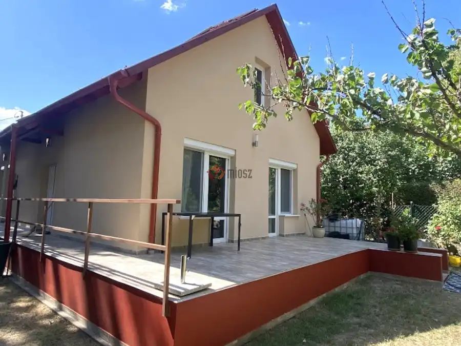 eladó újszerű családi ház, Budapest, XXII. kerület