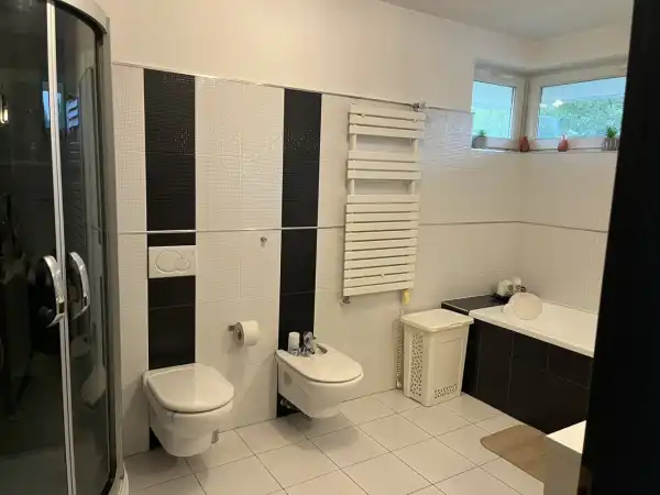 Eladó újszerű családi ház, Budapest, XXII. kerület 4+1 szoba 269 m² 198 M Ft Eladó újszerű családi ház, Budapest, XXII. kerület 4+1 szoba 269 m² 198 M Ft