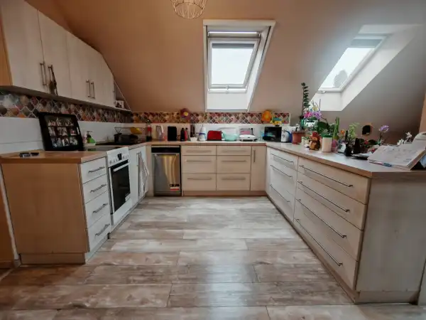 Eladó újszerű családi ház, Csömör 7+1 szoba 245 m² 184.9 M Ft