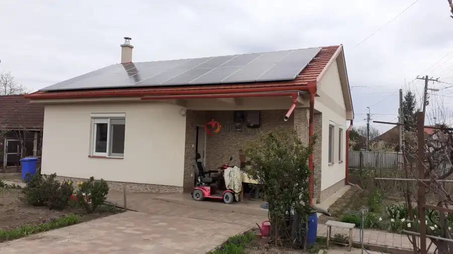 eladó újszerű családi ház, Debrecen