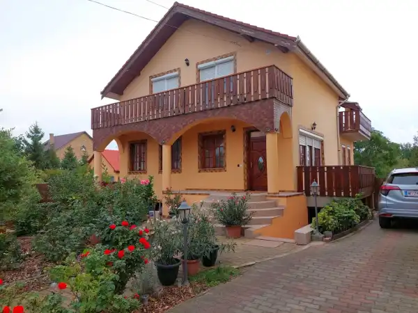 Eladó újszerű családi ház, Újfehértó 3 szoba 102 m² 89.65 M Ft Eladó újszerű családi ház, Újfehértó 3 szoba 102 m² 89.65 M Ft