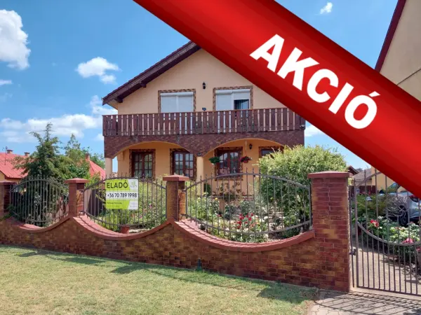 Eladó újszerű családi ház, Újfehértó 3 szoba 278 m² 79.8 M Ft