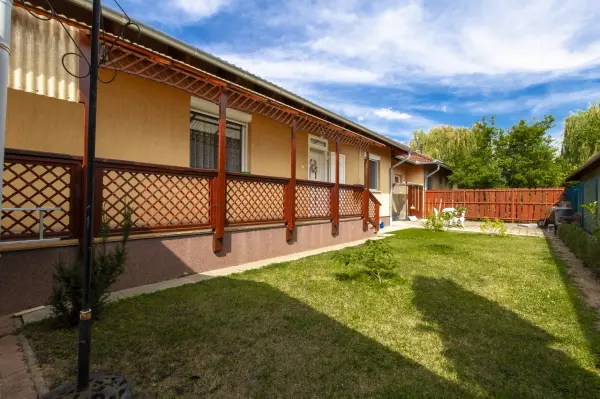 Eladó újszerű ikerház, Pécel 4 szoba 114 m² 106 M Ft
