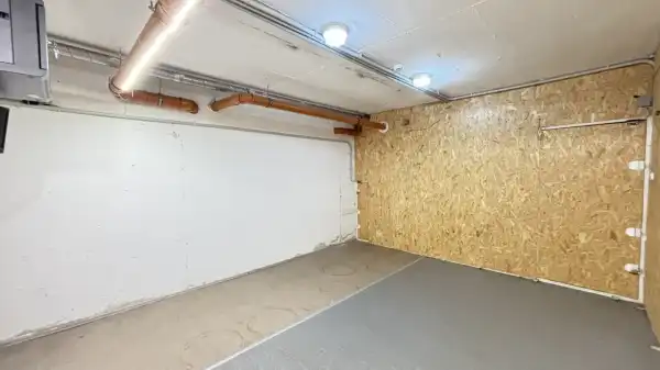 Eladó újszerű raktár, Budapest, IV. kerület 33 m² 26 M Ft