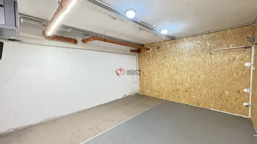 eladó újszerű raktár, Budapest, IV. kerület