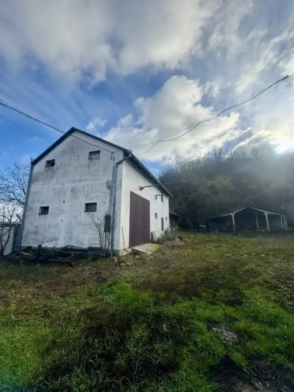 Eladó újszerű raktár, Dunaszekcső 130 m² 25 M Ft