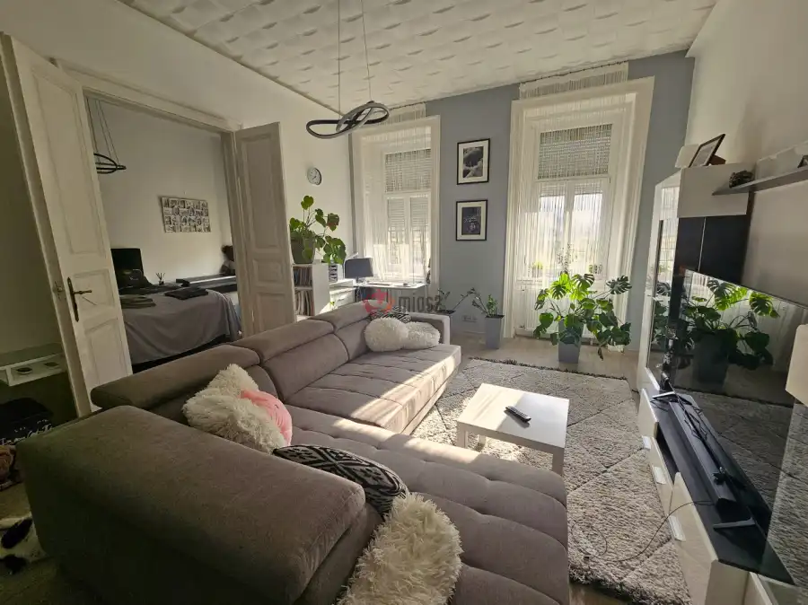 eladó újszerű téglalakás, Budapest, II. kerület